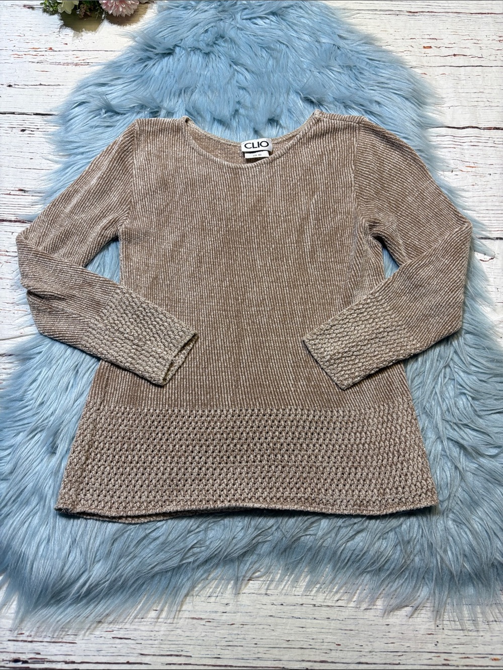 Vintage Clio Light Taupe Crewneck Knit Sweater Made in USA Sz M